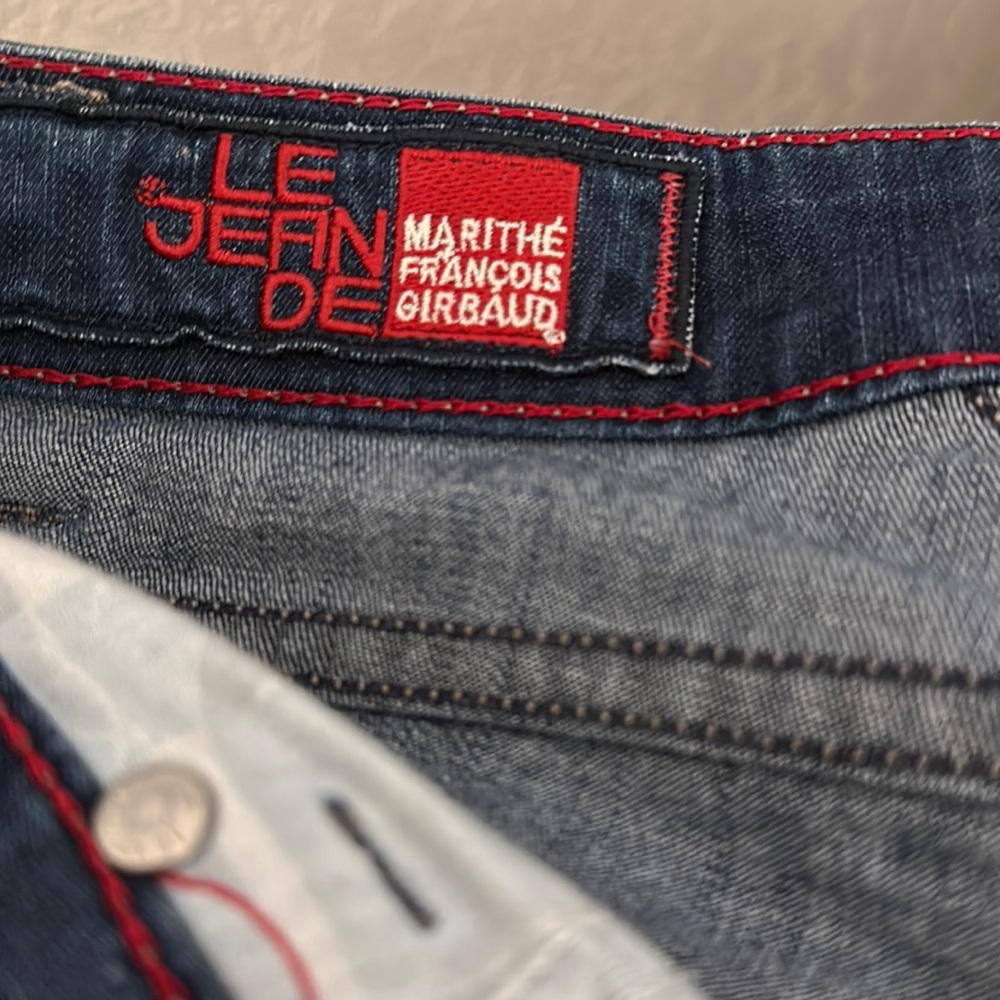 Designer, Italian jeans, size 28